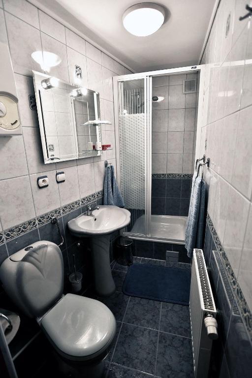 Hotel Goralski Raj Neumarkt Zimmer foto